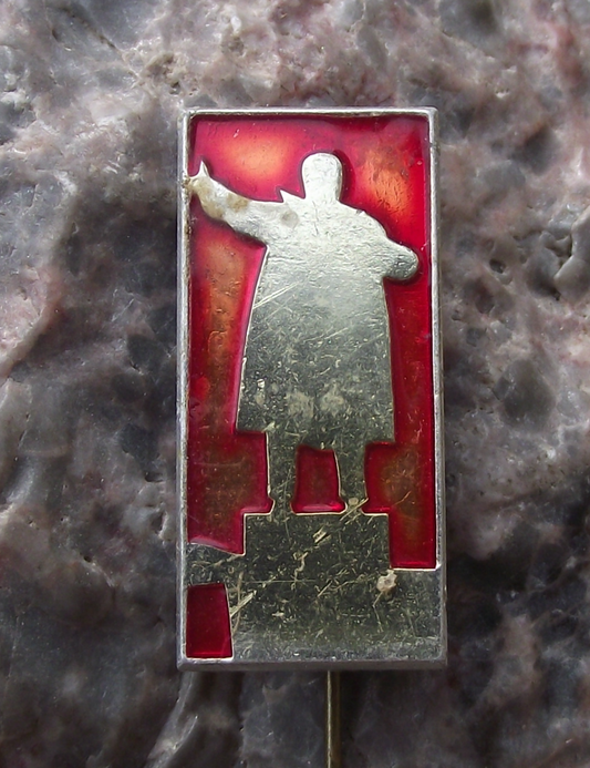 Vintage Lenin Pointing Communist Leader Finland Station Statue Pin Badge
