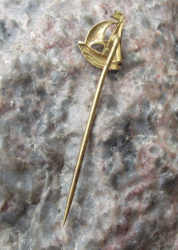 Vintage Sailing Ship Yacht Boat in Full Sail Flag Open Sea Waves Pin Badge
