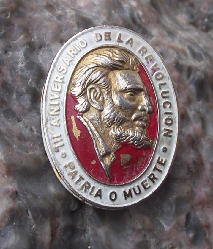 1962 Cuba Revolution 3rd Anniversary Fidel Castro Patria o Muerte Pin Badge