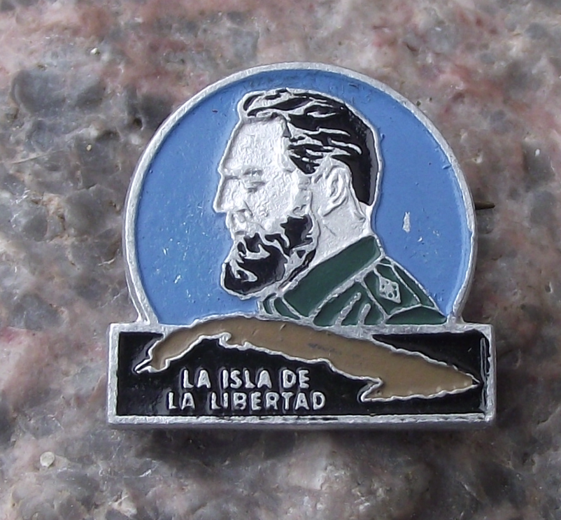 Vintage Cuba Island of the Free Fidel Castro Cuban Revolution Pin Badge