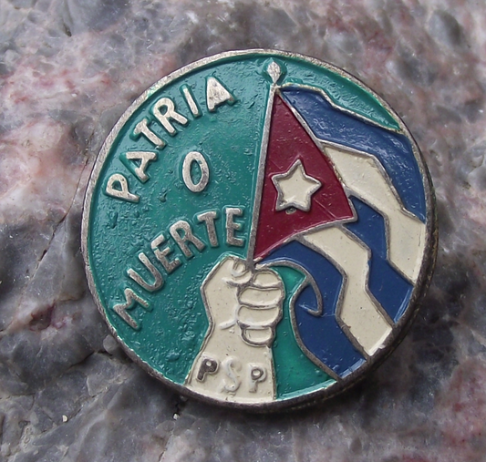 Vintage Cuba Revolution Crossed Machetes Patria O Muerte Flag Pin Badge