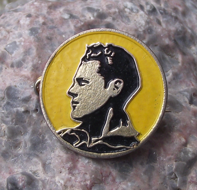 Vintage Cuban Cuba Julio Antonio Mella Assassinated Communist Hero Pin Badge