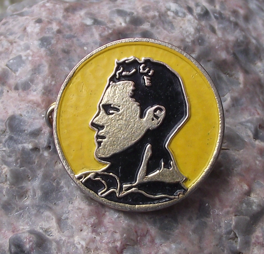 Vintage Cuban Cuba Julio Antonio Mella Assassinated Communist Hero Pin Badge