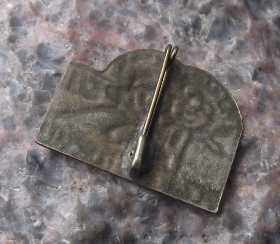 1961 Cuban Cuba Meeting for National Assistance Plan Pin Badge