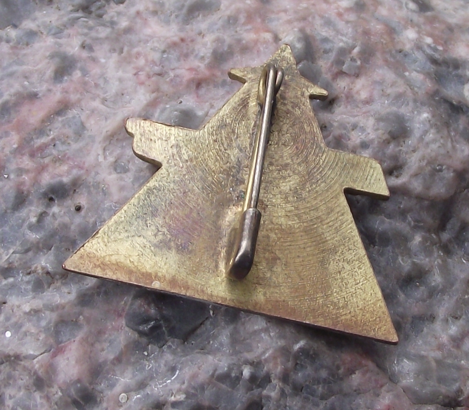 Vintage Cuba Cuban MITRANS Ministry of Transport Pin Badge