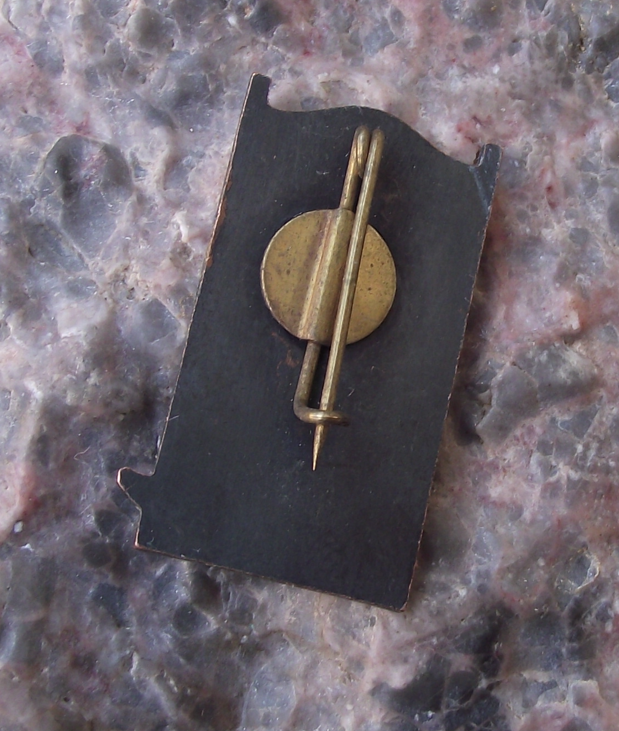 Vintage Viitna Inn Estonia Man Drinking Beer on Barrel Pin Badge