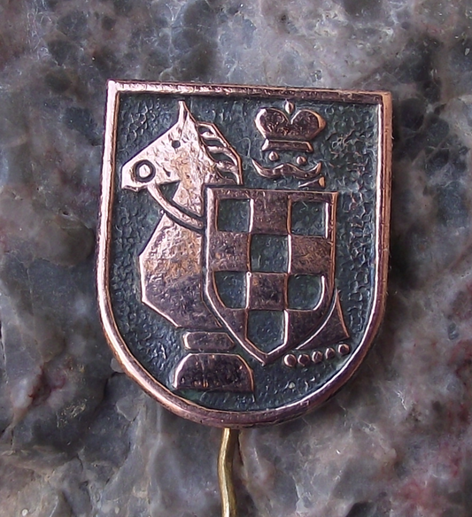 Vintage Estonia Chess Association Knight with Horse Club Pin Badge
