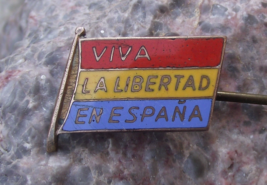 Vintage Spanish Civil War Republican Flag Freedom in Spain Pin Badge