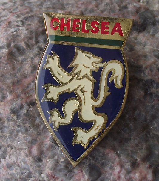 Vintage Chelsea Football Club Soccer Lion Shield Pin Badge
