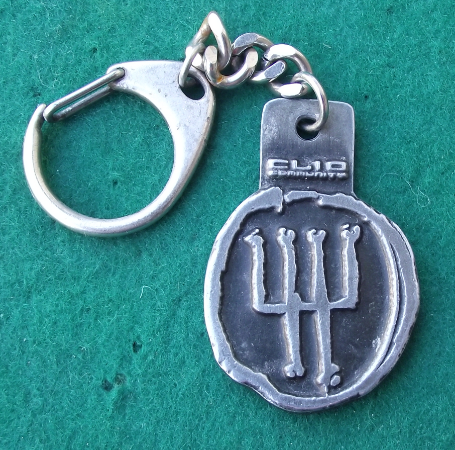 Vintage Renault Clio Owners Community Club Orion Deli Chocolate Keychain Keyring