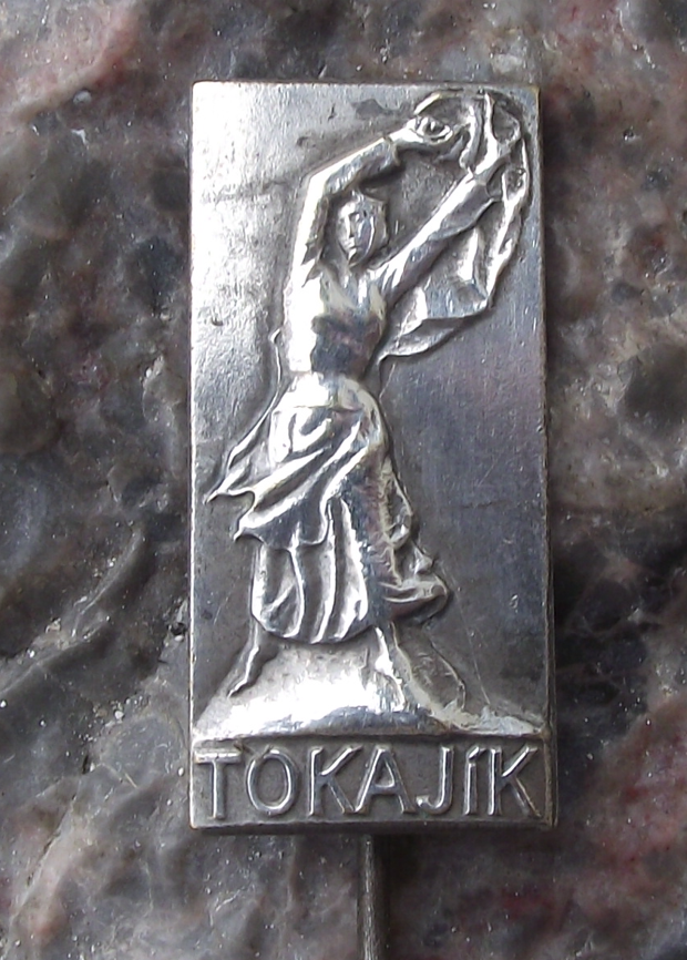 Vintage Tokajik Slovakia World War 2 Massacre Remembrance Statue Pin Badge
