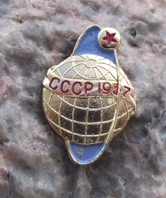 1957 Sputnik 1 Satellite Earth Orbit Russian Red Star Space Pin Badge