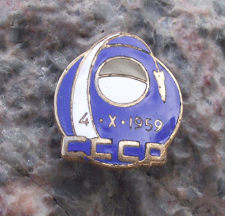 1959 Luna 3 First Photographs of Dark Side of Moon Space Rocket Pin Badge