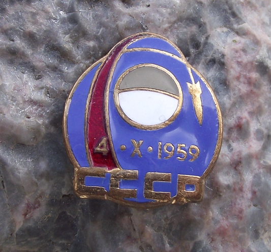 1959 Luna 3 First Photographs of Dark Side of Moon Space Rocket Pin Badge