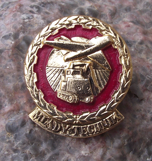 Young Technician Czechoslovakia Youth Pioneer Technical Award Pin Badge Red