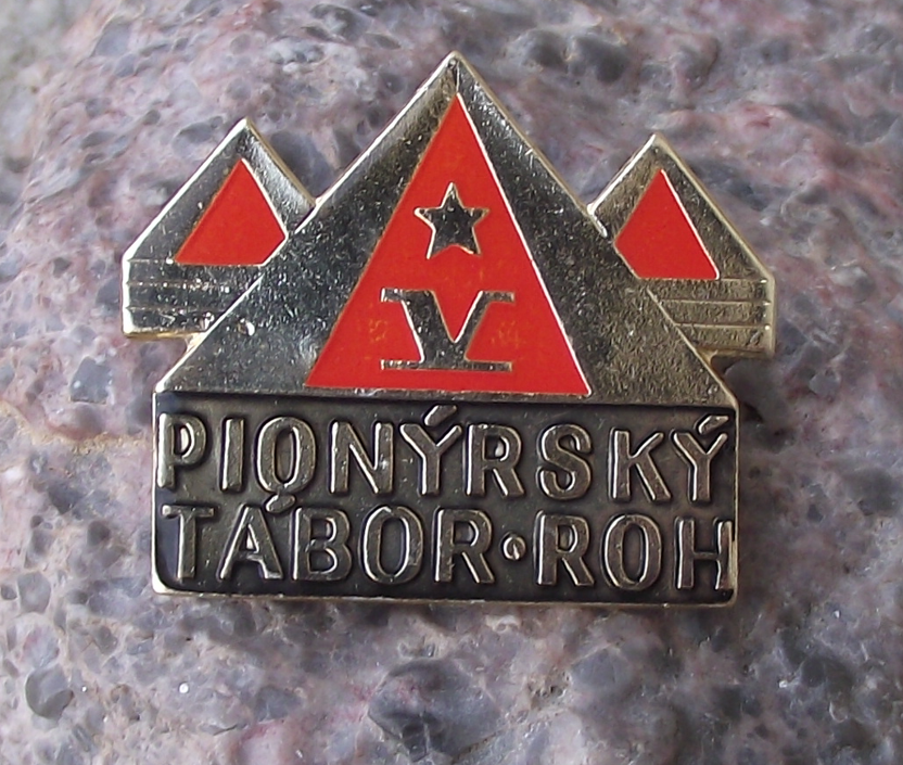 Vintage Pioneer Czech Pionyr Youth Camping Award Stage 5 Tents ROH Pin Badge