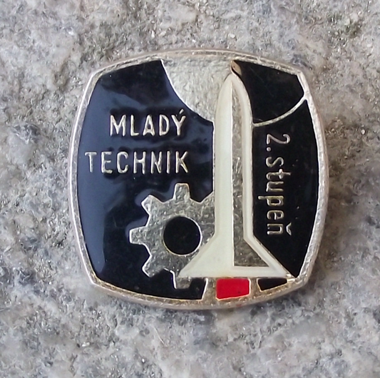 Vintage Pioneer Czech Scouts Young Technician Rocket Award Stage 2 Pin Badge