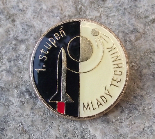Vintage Pioneer Czech Scouts Young Technician Rocket Award Stage 1 Pin Badge
