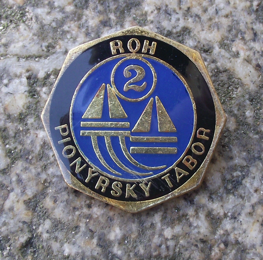 Vintage Pioneer Czech Pionyr Youth Camp Award Stage 2 Camping ROH Pin Badge