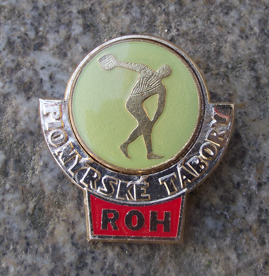 Vintage Czech Pioneer Camp Pionyr Youth Award Discus Man ROH Pin Badge