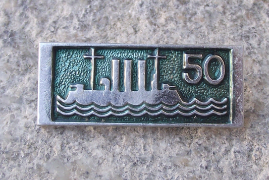 1967 Battle Cruiser Aurora October Russian Revolution 50 Pin Badge