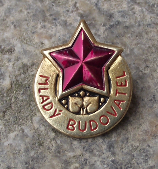 Vintage Czechoslovakia Pioneer Pionýr Association Young Builder Pin Badge