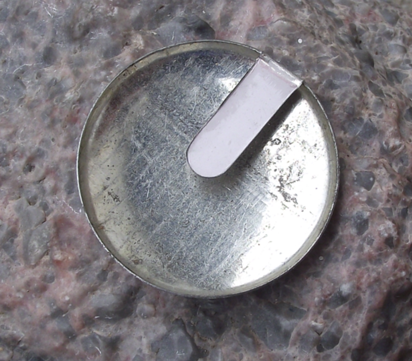 Vintage Cuban National Hero Venceremos Julio Antonio Mella Cuba Pin Badge