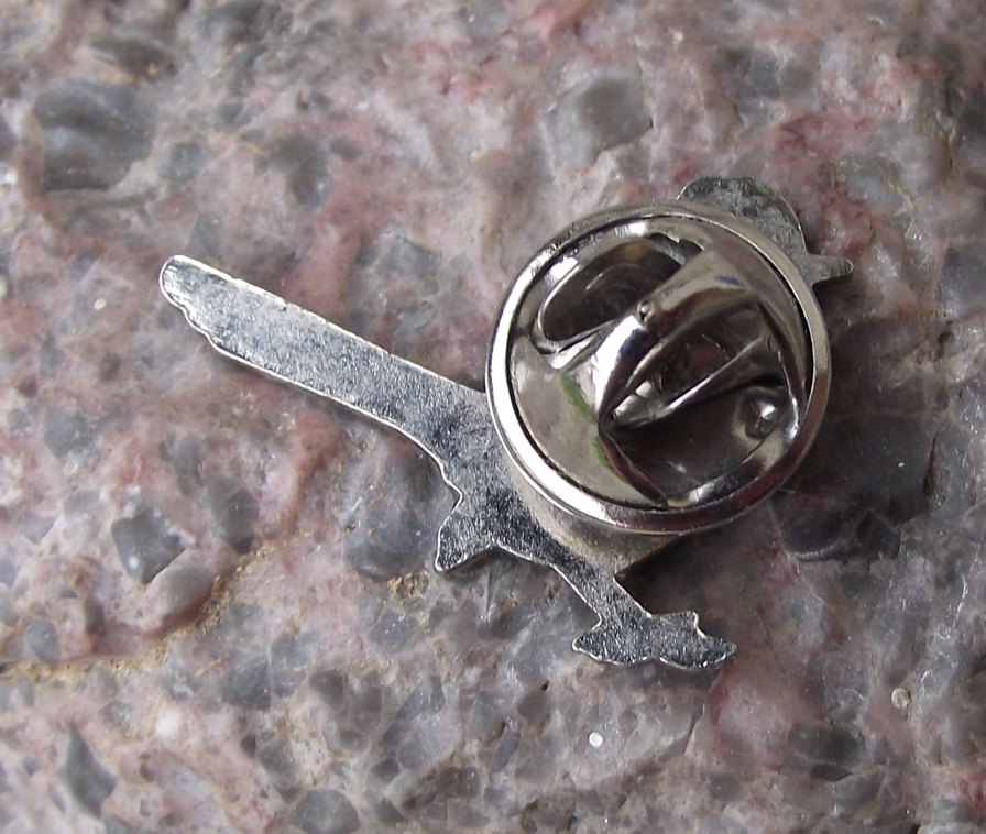 Dartford Warbler Curruca undata Garden Song Bird Pin Badge - Badgecrazy