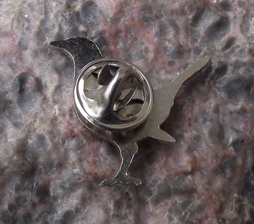 European Common Blackbird Bird Pin Badge - Badgecrazy