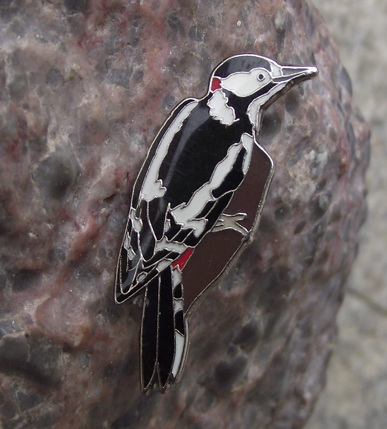 European Great Spotted Woodpecker Tree Garden Bird Pin Badge - Badgecrazy