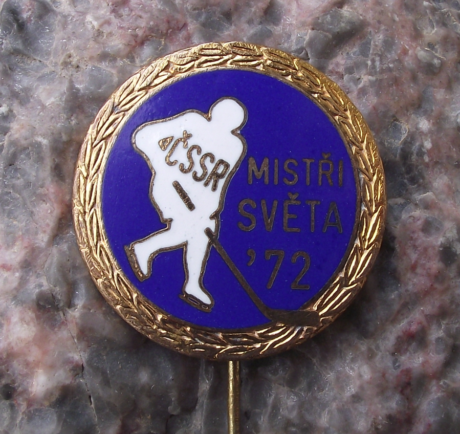 1972 CSSR World Champions Ice Hockey Mistri Sveta Pin Badge - Badgecrazy