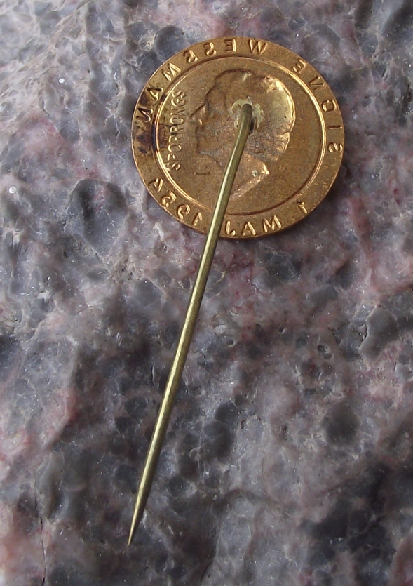 1954 Sweden Swedish May 1st Labor Day Signe Wessman Mayday Pin Badge - Badgecrazy