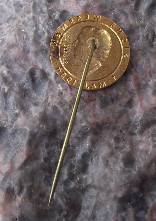 1954 Sweden Swedish May 1st Labor Day Signe Wessman Mayday Pin Badge - Badgecrazy