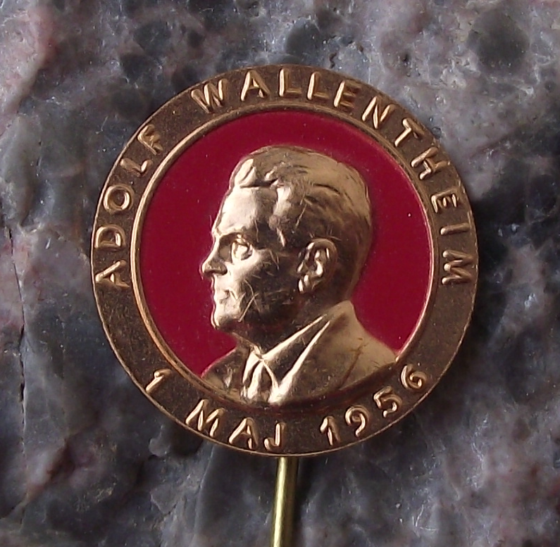 1956 Sweden Swedish May 1st Labor Day Adolf Wallentheim Mayday Pin Badge - Badgecrazy