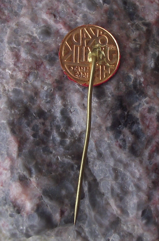 1969 Sweden Swedish May 1st Labor Day Mayday Pin Badge - Badgecrazy