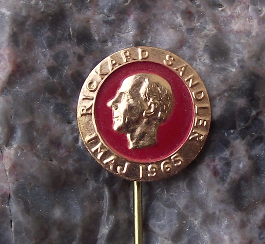 1965 Sweden Swedish May 1st Labor Day Rickard Sandler Mayday Pin Badge - Badgecrazy