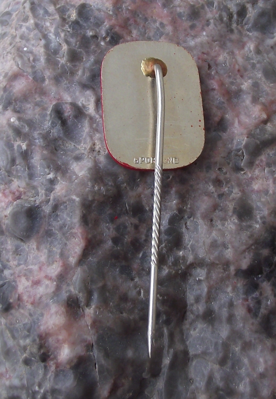 1972 Sweden Swedish May 1st Labor Day Mayday Pin Badge - Badgecrazy