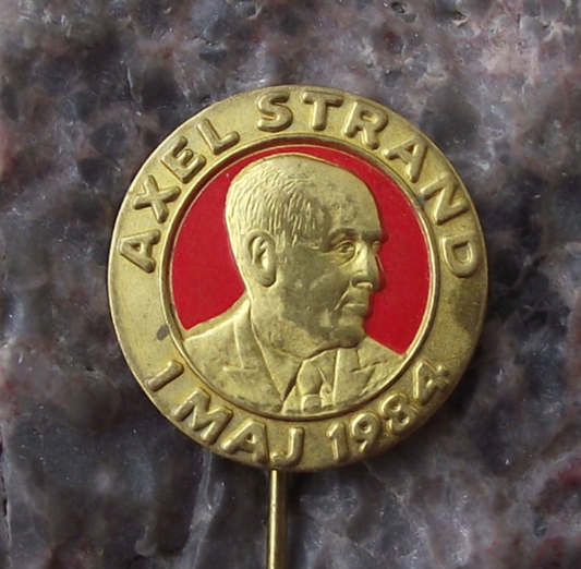 1984 Sweden Swedish May 1st Labor Day Axel Strand Pin Badge - Badgecrazy