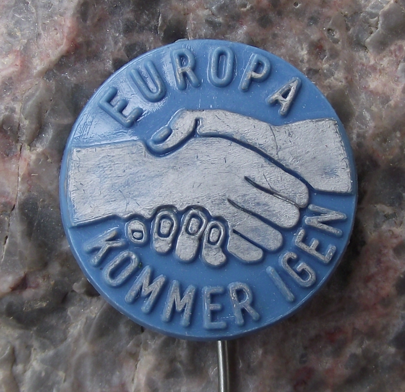 Vintage Swedish EUROPA KOMMER IGEN Sweden Handshake Pin Badge