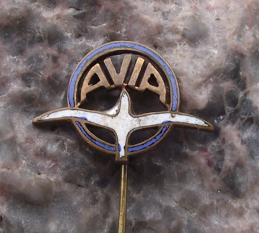 Rare AVIA Czech Aviation Aircraft Truck Company Sea Bird Cutaway Logo Pin Badge - Badgecrazy