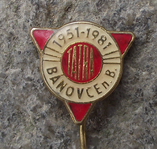 1981 Tatra Banovce 30th Anniversary Czechoslovakia Pin Badge - Badgecrazy