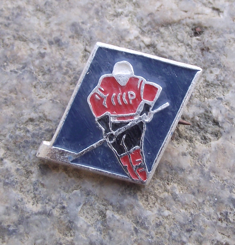 Vintage Soviet Union Russian Ice Hockey Player CCCP Pin Badge - Badgecrazy