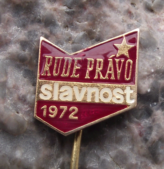 1972 Rude Pravo Slavnost Czech Newspaper Cultural Celebration Pin Badge - Badgecrazy