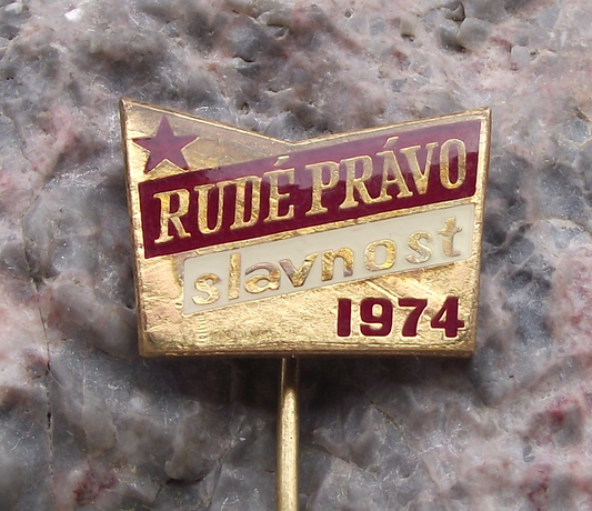 1974 Rude Pravo Slavnost Czech Newspaper Cultural Celebration Pin Badge - Badgecrazy