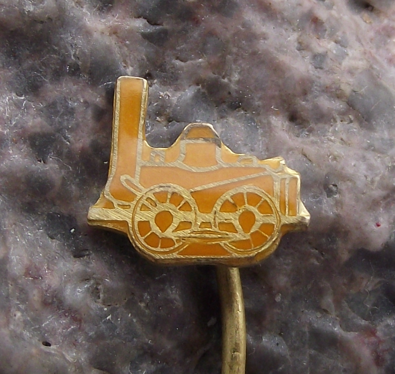 Czechoslovakia Railway CSD Train 0-4-0 Steam Engine Rail Souvenier Pin Badge