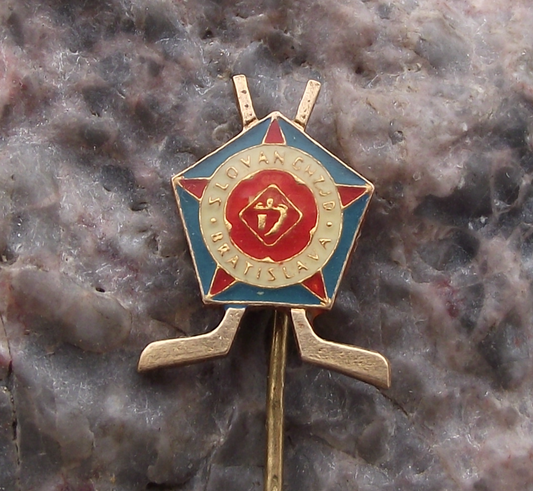 Vintage Slovan CHZJD Bratislava Czechoslovakia Ice Hockey Sticks Pin Badge