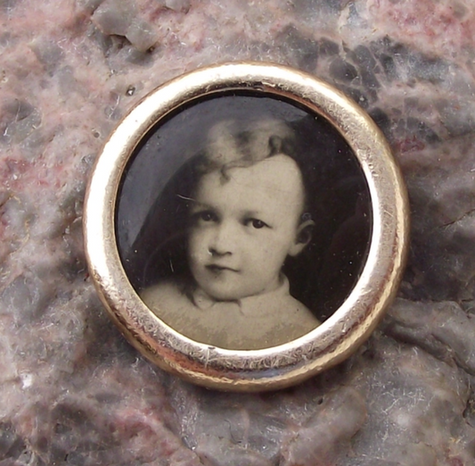 Vintage Baby Child Lenin Photo Soviet Union Political Icon Pin Badge