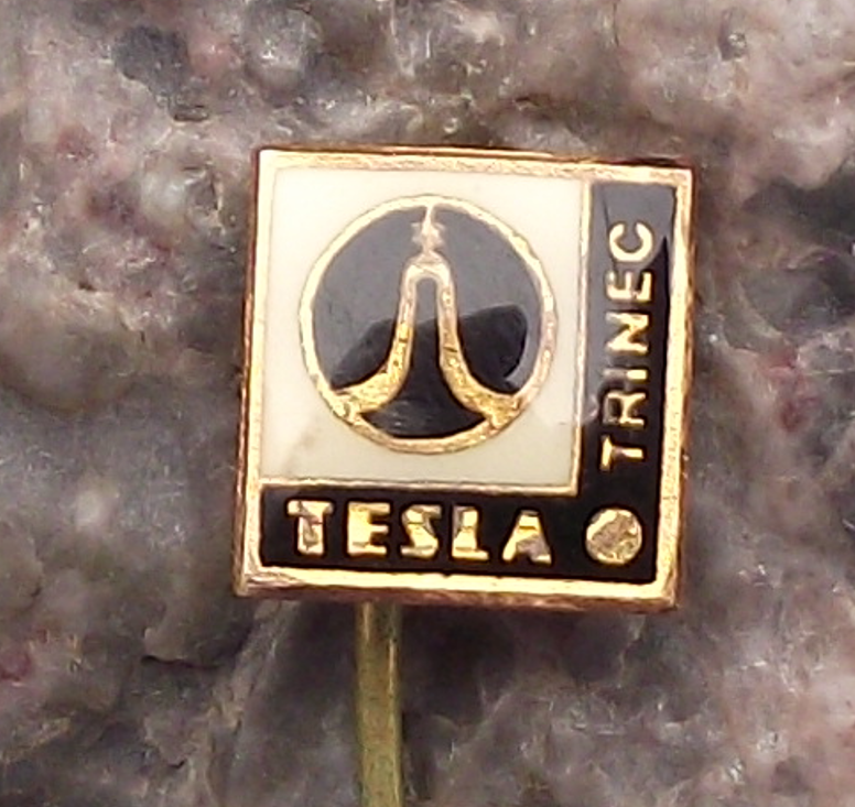 Vintage Tesla Electronics Třinec Sine Wave Logo Pin Badge