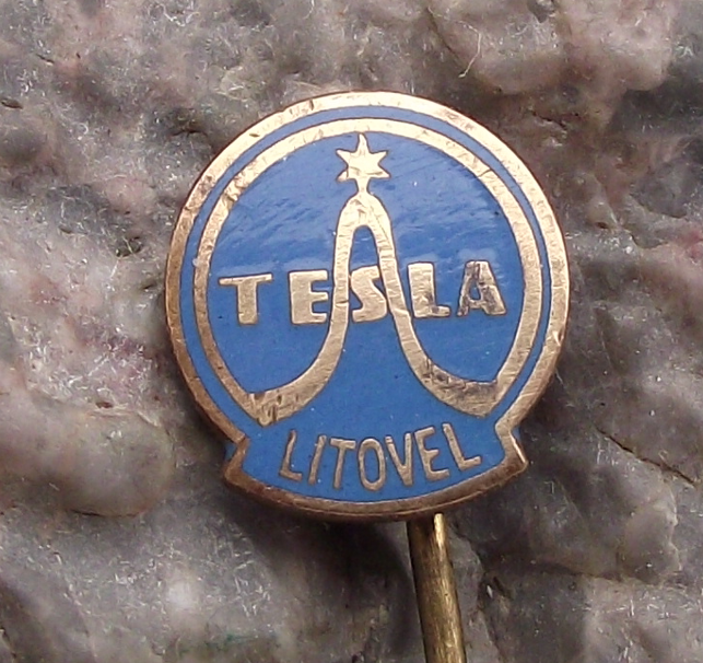 Vintage Tesla Electronics Litovel Czechoslovakia Sine Wave Pin Badge
