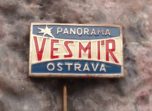 Vintage Movie House Cinema Panorama Vesmír Ostrava Wide Screen Pin Badge